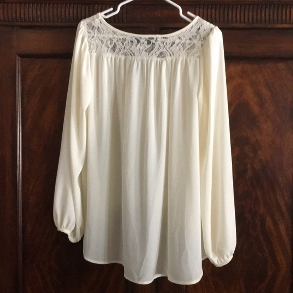 BLUE RAIN lace ivory/cream top - Picture 5 of 5